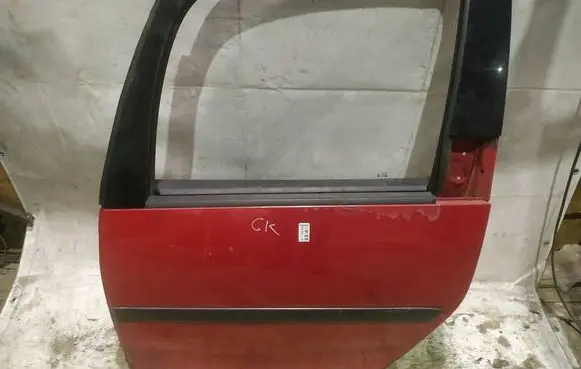 Skoda Roomster (5J) Rear door RAUDONOS