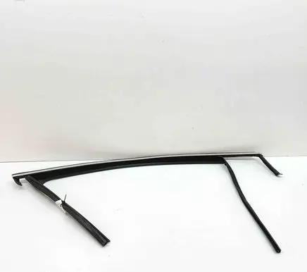 Skoda Enyaq iV Front door glass trim molding 5LA837432A