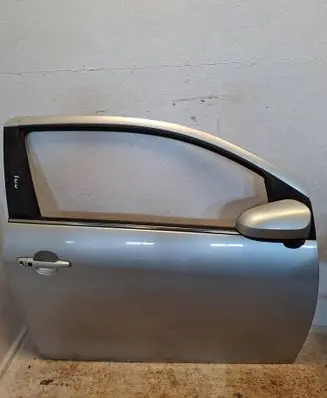 Peugeot 108 Front door
