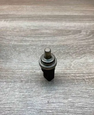 Audi A4 S4 B6 8E 8H Fuel temperature sensor 269416
