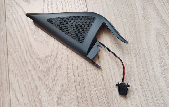 Skoda Fabia Mk1 (6Y) Front door speaker 6Y0035411B 6Y0837993