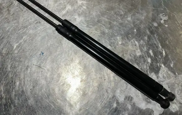 Citroen C4 Cactus Tailgate/trunk strut/damper 9813913880