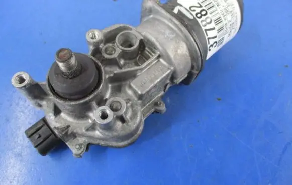 Mazda 2 Front wiper linkage and motor