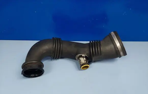 Citroen C5 Intercooler hose/pipe 9656983680