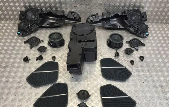 Audi Q7 4L Audio system kit 
