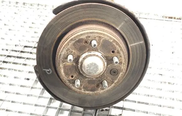 Honda FR-V Rear wheel hub