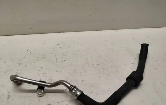 Coolant pipe/hose