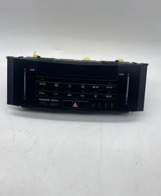 Lexus IS III XE30 Climate control unit 5590053200 10135M39