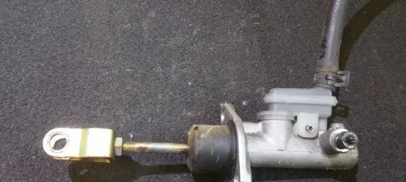 Mitsubishi Space Star Clutch master cylinder