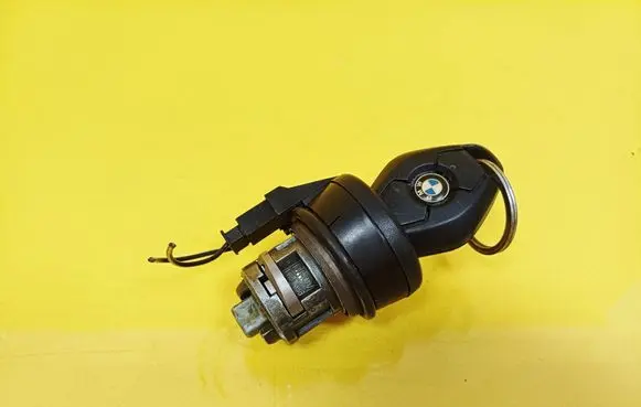 BMW 3 E46 Ignition lock 1094686