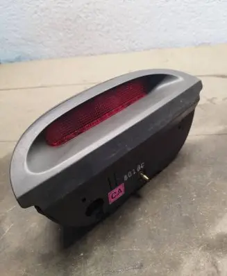 Volkswagen PASSAT B5 Third/center stoplight SaeU396