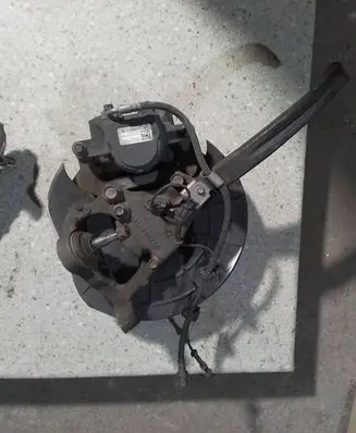 Dodge Charger Front wheel hub spindle knuckle 05168403AC