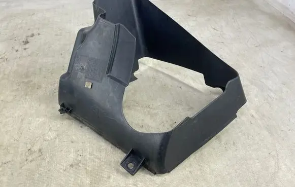 BMW 7 F01 F02 F03 F04 Intercooler air guide/duct channel 7898884