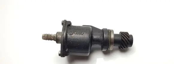 Volkswagen PASSAT B5 Vacuum pump 028207A