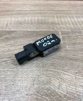 Ford Mondeo Mk III Airbag deployment crash/impact sensor 1S7T14B342AC