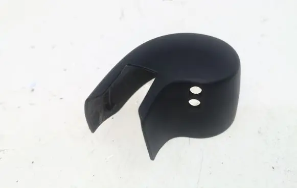 Rear wiper blade arm