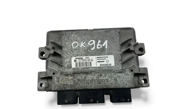 Renault Clio II Engine control unit/module ECU 8200473744 S120201109A