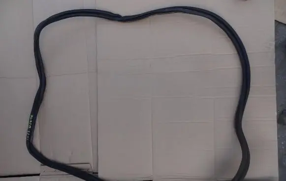 Citroen C3 Trunk rubber seal (body) 9813254680