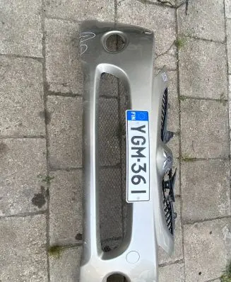 Mitsubishi Grandis Front bumper