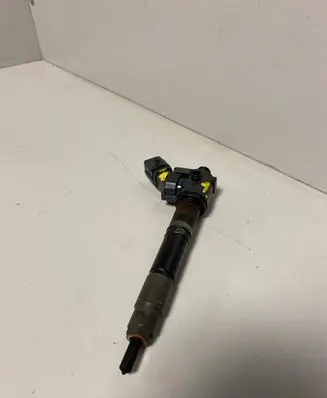 Volvo S60 Fuel injector VEA132370010AAB 2370010