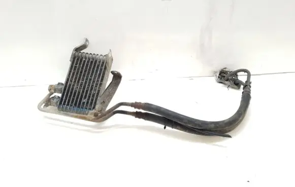 Mitsubishi Carisma Oil filter mounting bracket