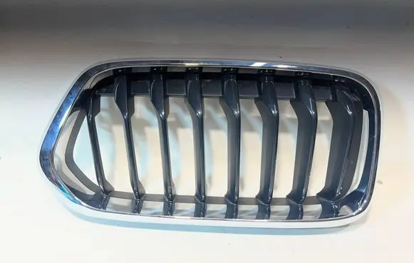BMW X2 F39 Front bumper lower grill 7424778BZS