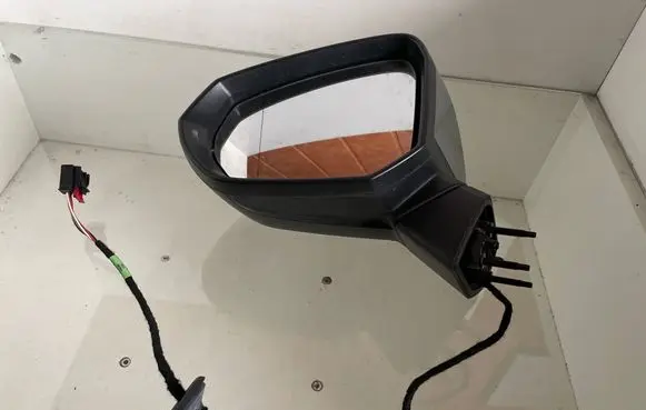 Audi Q2 - Front door electric wing mirror 1817A001 E1041444