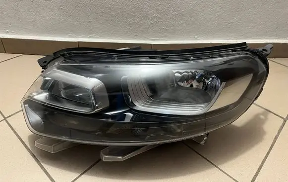 Citroen Jumpy Headlight/headlamp 9808567780