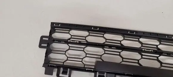 Skoda Octavia Mk4 Front bumper lower grill 5E3853677