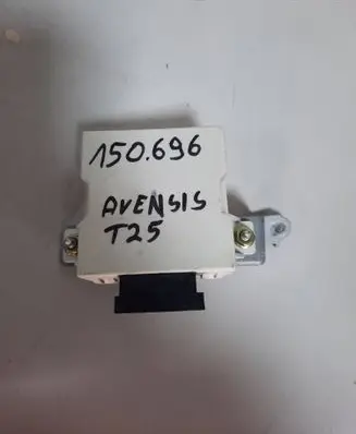 Toyota Avensis T250 Window wiper relay 150.696 96909