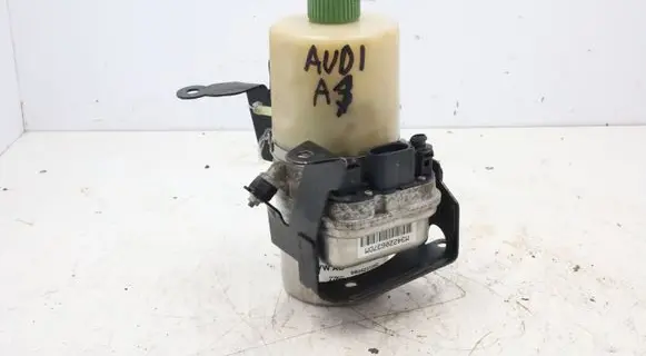 Audi A1 Power steering pump 6R0423156C