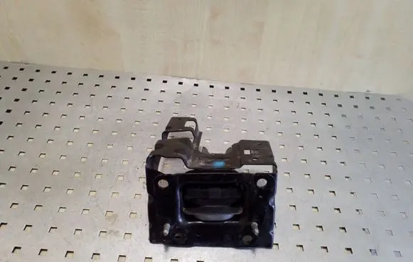 Peugeot 208 I Gearbox mount 9680293280