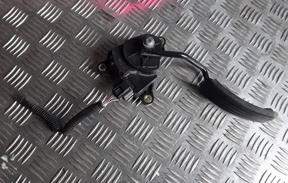 Renault Scenic II - Grand scenic II Accelerator throttle pedal 8200159645