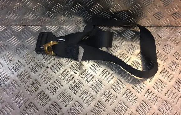 Middle seatbelt (rear)