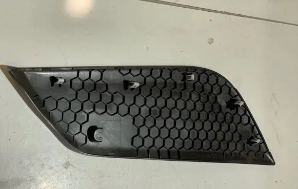 Ford Mustang VI Centre console side trim front FR3B63044E06A