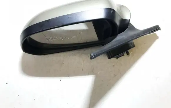 Hyundai Elantra Front door electric wing mirror e4012151 e4012152