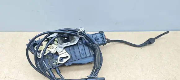 Mercedes-Benz ML W163 Rear door lock A1637302635