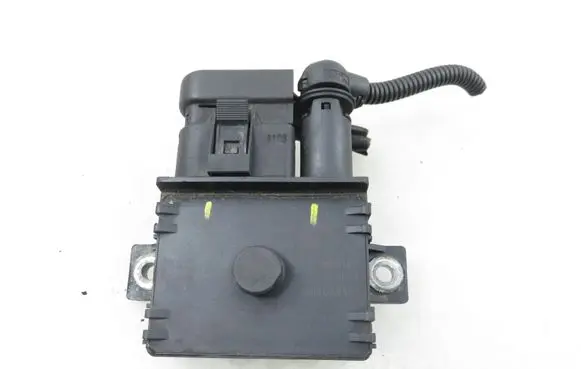 BMW 3 E46 Glow plug pre-heat relay 7786821