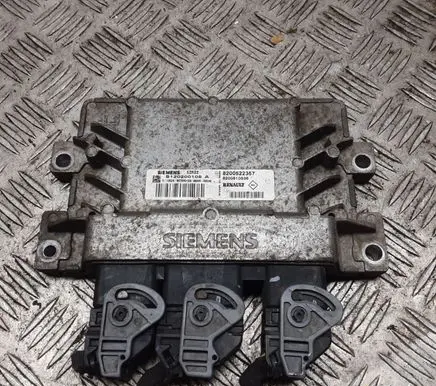 Renault Clio III Engine control unit/module S120200105A 857563199 8200510536