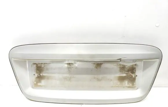 Nissan Almera Tino Rear light center trim bar blend 90810BU700