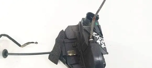 Nissan Qashqai Front door lock 