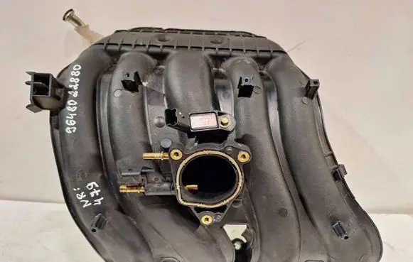 Citroen C4 I Picasso Intake manifold 9648022880