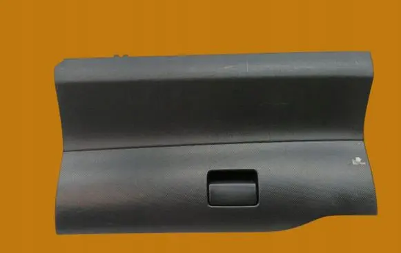 Toyota Auris 150 Glove box