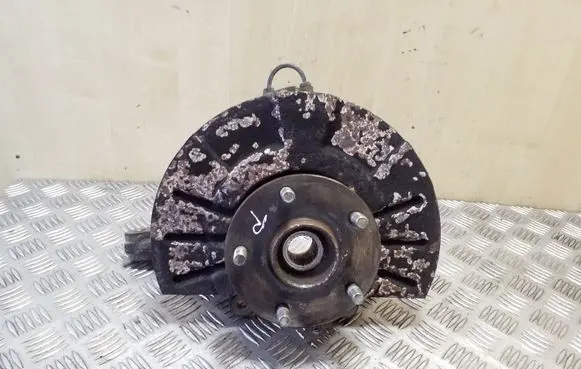 Suzuki Grand Vitara II Front wheel hub
