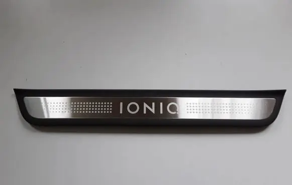 Hyundai Ioniq Front sill trim cover 85873G2500
