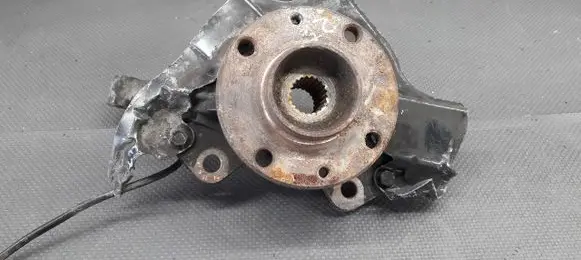 Lancia Ypsilon Front wheel hub spindle knuckle
