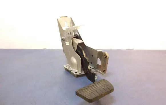 Opel Antara Accelerator throttle pedal