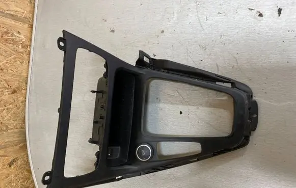 Ford Focus ST Other center console (tunnel) element