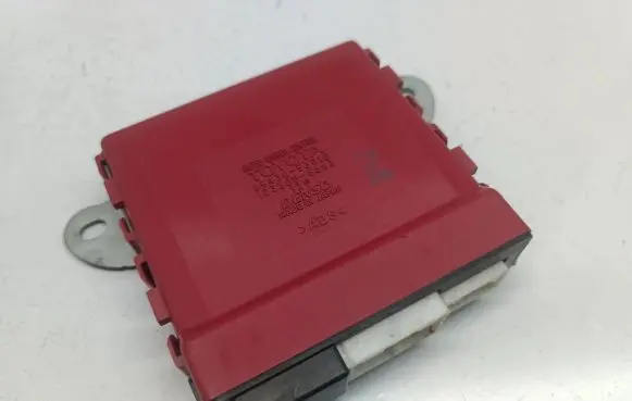 Lexus IS 220D-250-350 Wing mirror control module 8943053010 1233006662