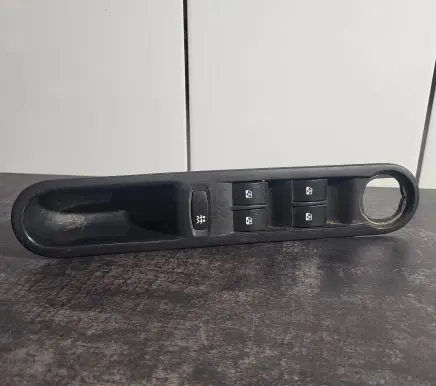 Renault Espace - Grand espace IV Electric window control switch 10012126
